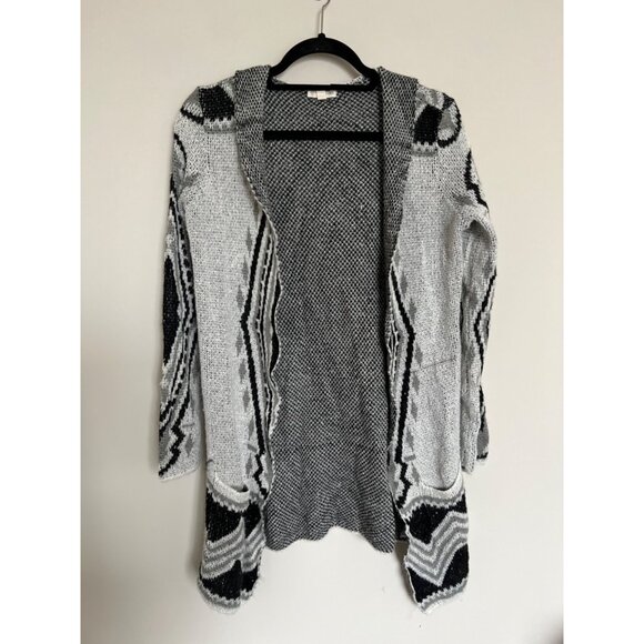 Tucker & Tate Grey & Black Aztec Design Cardigan - Size XL - Picture 3 of 10